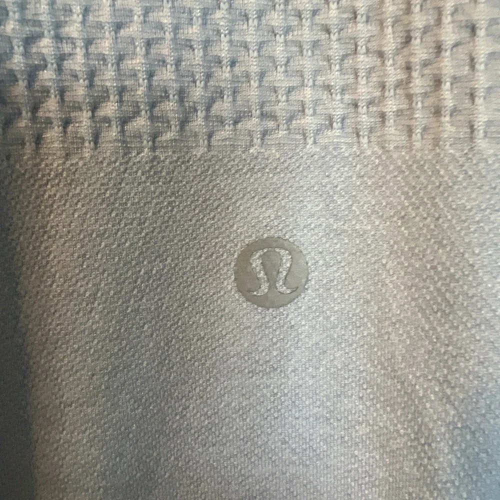 Lululemon Engineered Warmth 1/2 zip Womens 10 Blue Periwinkle Merino Pullover
